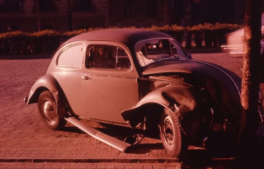 Opas Unfall mit dem VW-Kaefer
