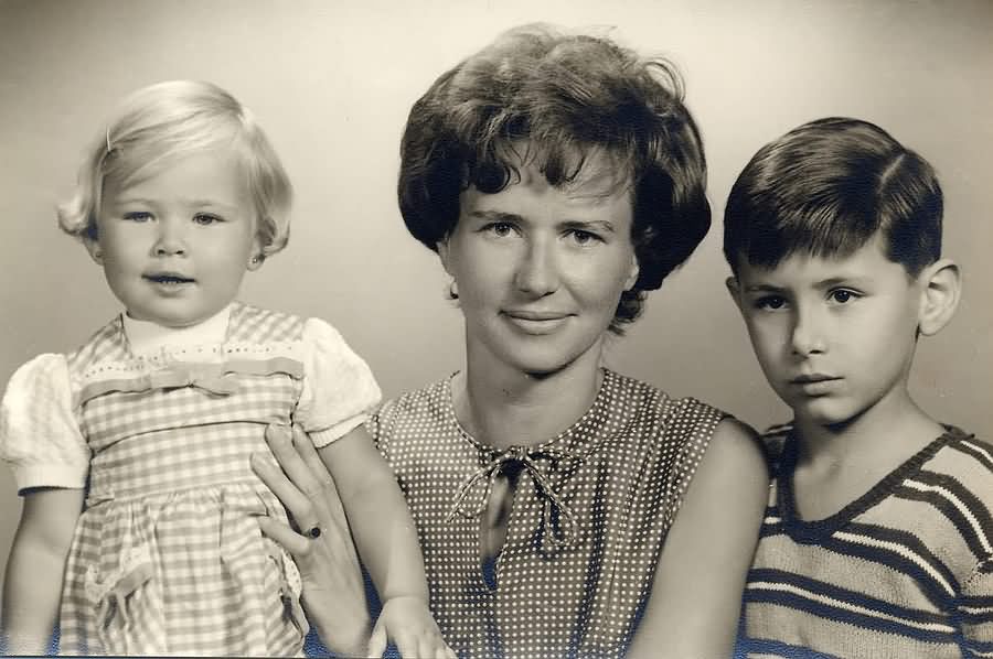 Maita mit Kindern
